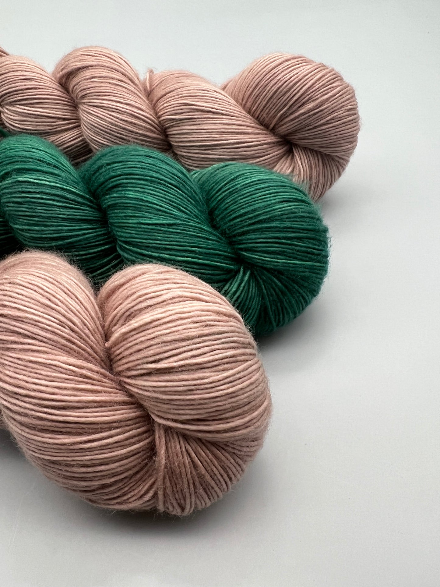 300g Grab Bag Fingering SINGLE PLY- #1