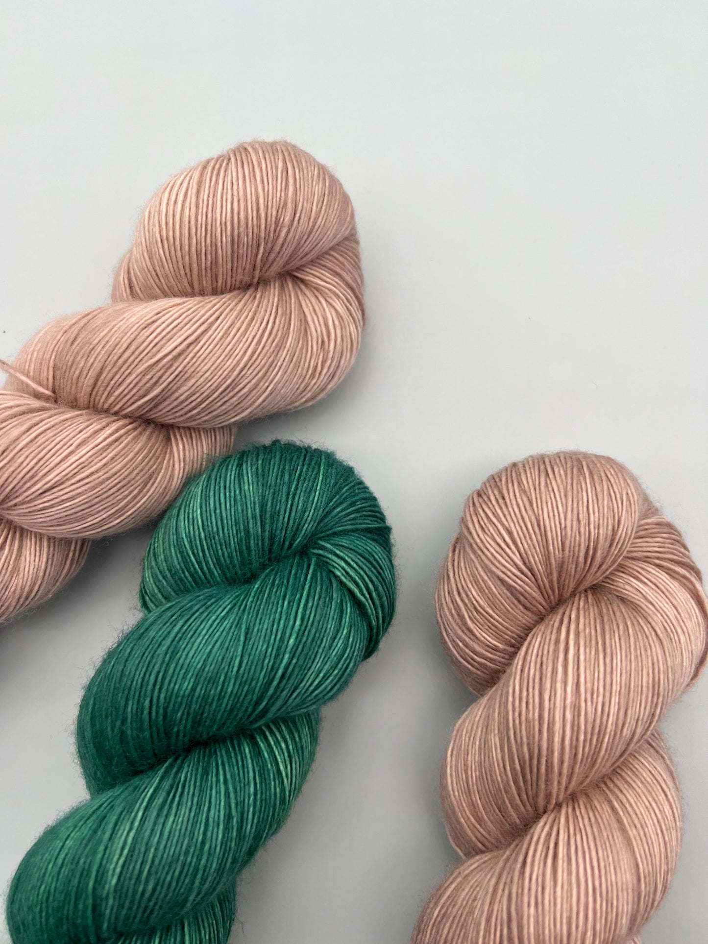 300g Grab Bag Fingering SINGLE PLY- #1