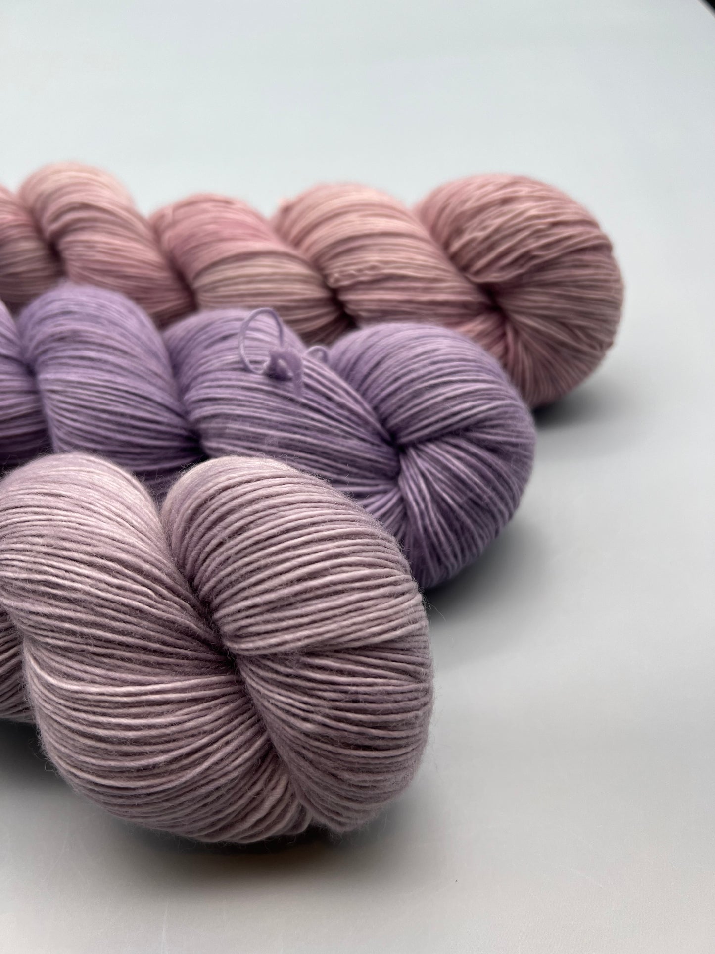 300g Grab Bag Fingering SINGLE PLY- #2